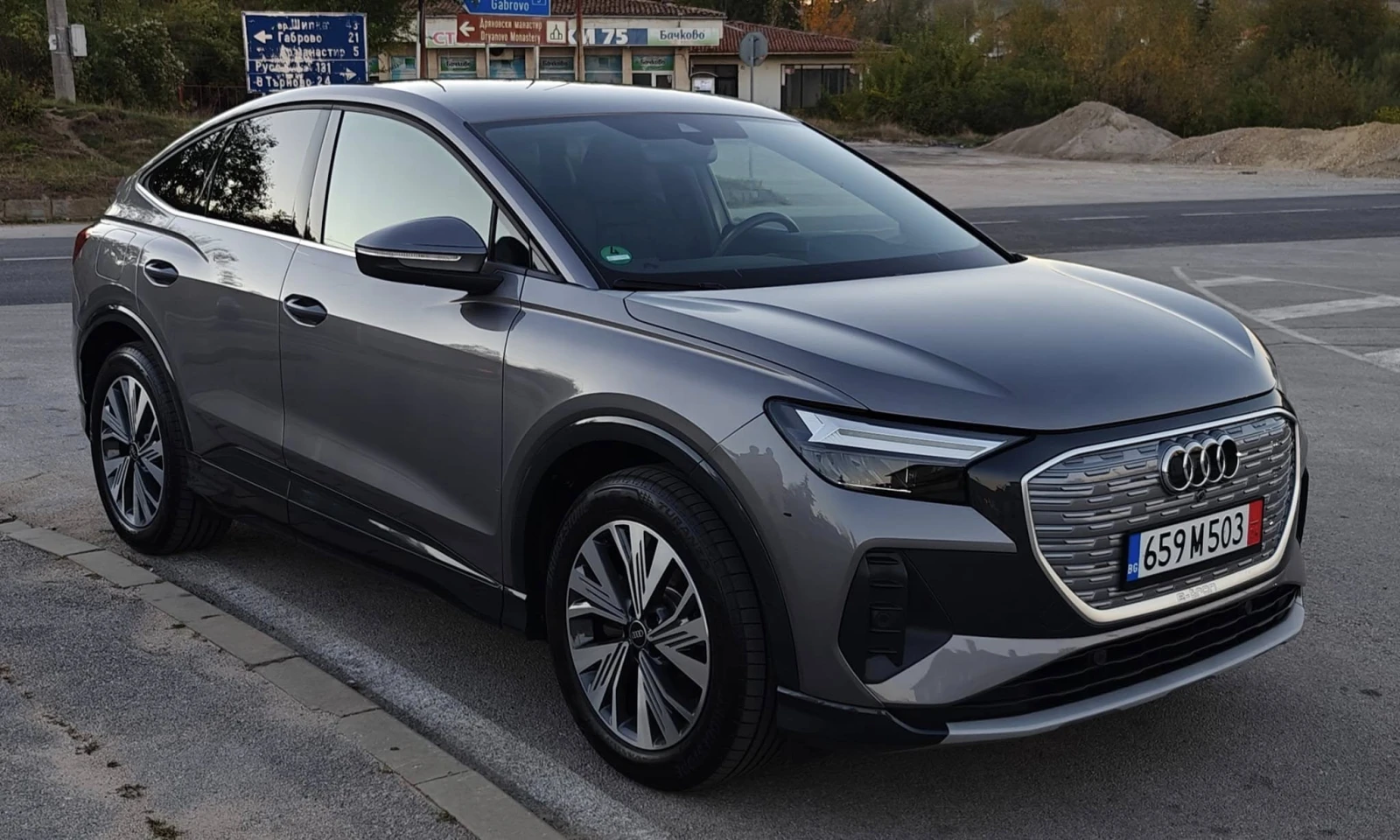 Audi Q4 Sportback E-tron 35 - изображение 2 | Auto.bg Audi Q4 Sportback E-tron 35 - изображение 2