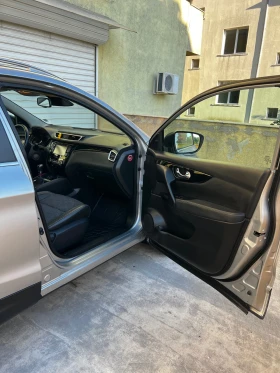 Nissan Qashqai 1.6 dCi Pure Drive Tekna | Панорама | 360 камери | Auto.bg — изображение 8 Nissan Qashqai 1.6 dCi Pure Drive Tekna | Панорама | 360 камери | Auto.bg — изображение 8