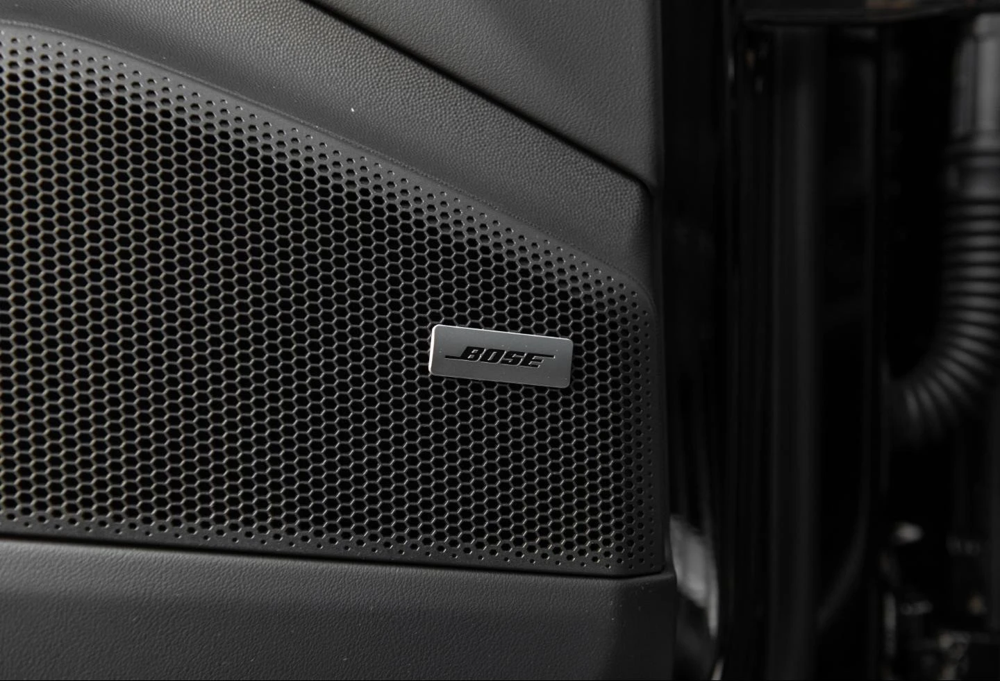 Porsche Macan ELECTRIC/NEW MODEL/BOSE/LED/CAMERA/20/ - изображение 7 | Auto.bg Porsche Macan ELECTRIC/NEW MODEL/BOSE/LED/CAMERA/20/ - изображение 7