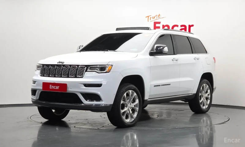 Jeep Grand cherokee 3.6 V6| 4x4Summit| Пано| Дистроник| Въздушно окачв - 18200 € / 35596.11 лв. - 20311367 1 | Car24.bg Jeep Grand cherokee 3.6 V6| 4x4Summit| Пано| Дистроник| Въздушно окачв - 18200 € / 35596.11 лв. - 20311367 1