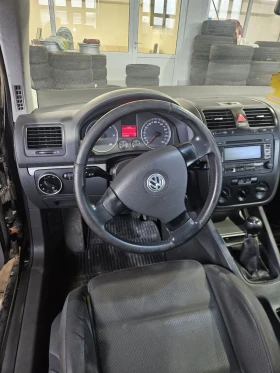VW Golf - 3600 лв. / 1840.65 € - 39691166 5 | Car24.bg VW Golf - 3600 лв. / 1840.65 € - 39691166 5