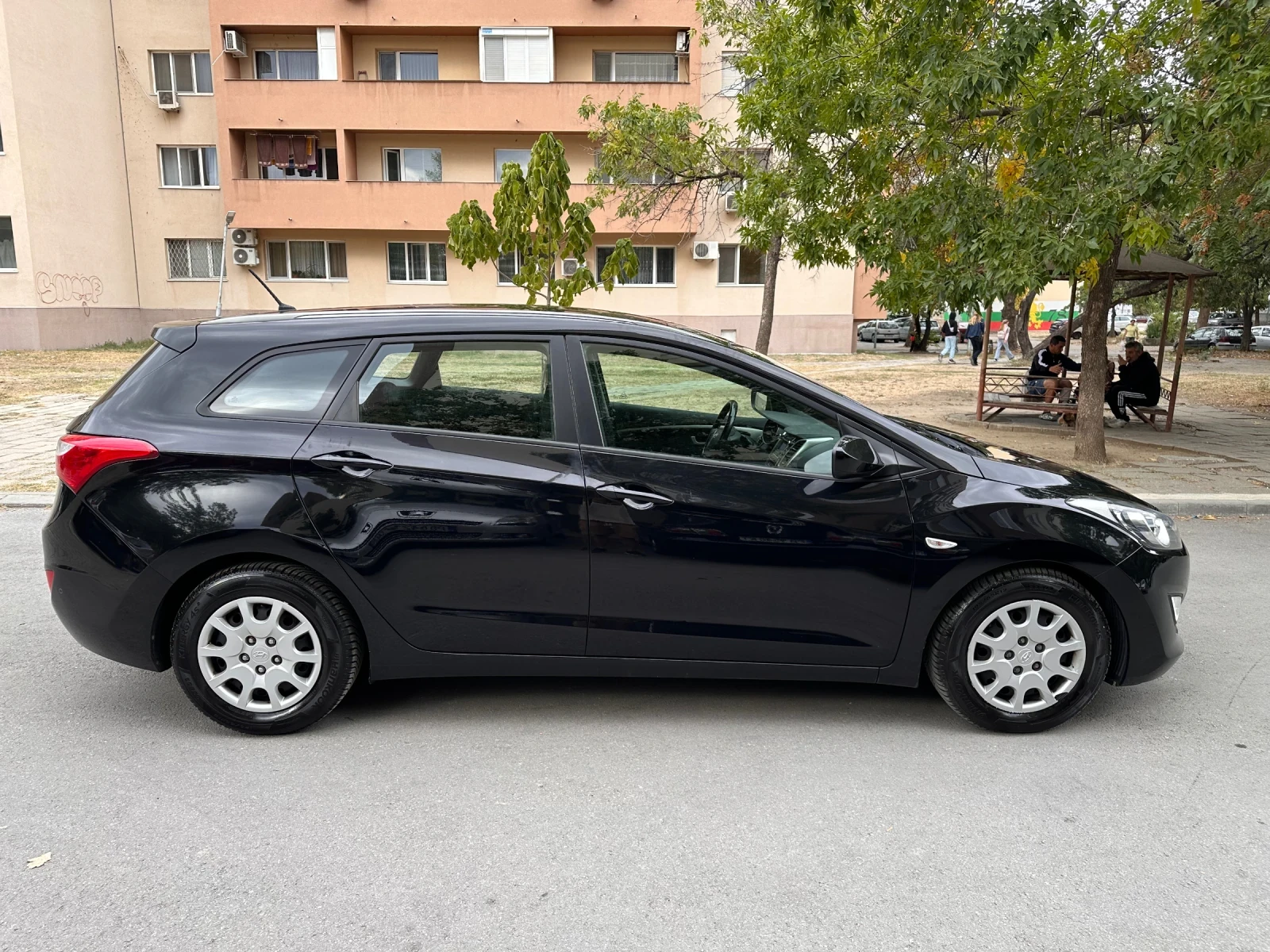 Hyundai I30 1.4CRDI /LED/Парктроник/Подгреви/Клима/Автопилот - изображение 5 | Auto.bg Hyundai I30 1.4CRDI /LED/Парктроник/Подгреви/Клима/Автопилот - изображение 5