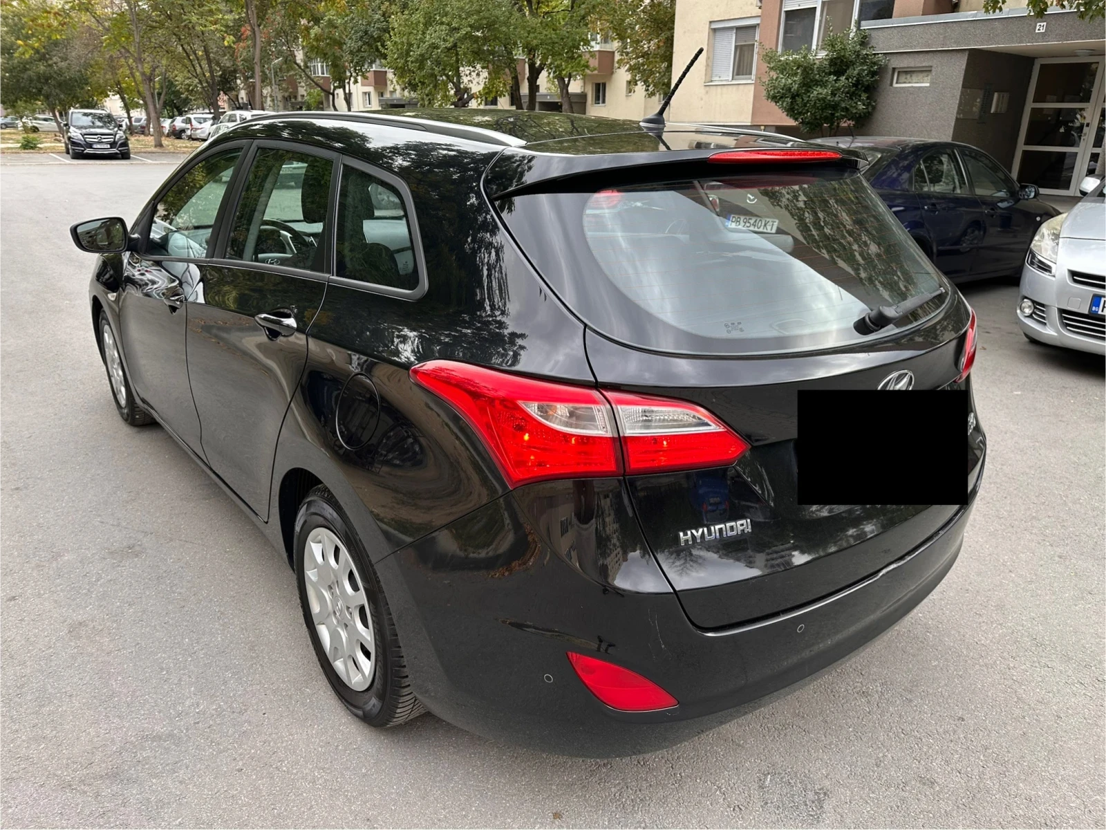 Hyundai I30 1.4CRDI /LED/Парктроник/Подгреви/Клима/Автопилот - изображение 7 | Auto.bg Hyundai I30 1.4CRDI /LED/Парктроник/Подгреви/Клима/Автопилот - изображение 7