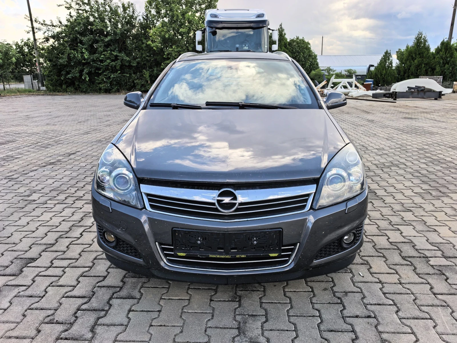 Opel Astra 2010г 1.4 90кс Бензин Без Ръжди | Auto.bg — изображение 1 Opel Astra 2010г 1.4 90кс Бензин Без Ръжди | Auto.bg — изображение 1