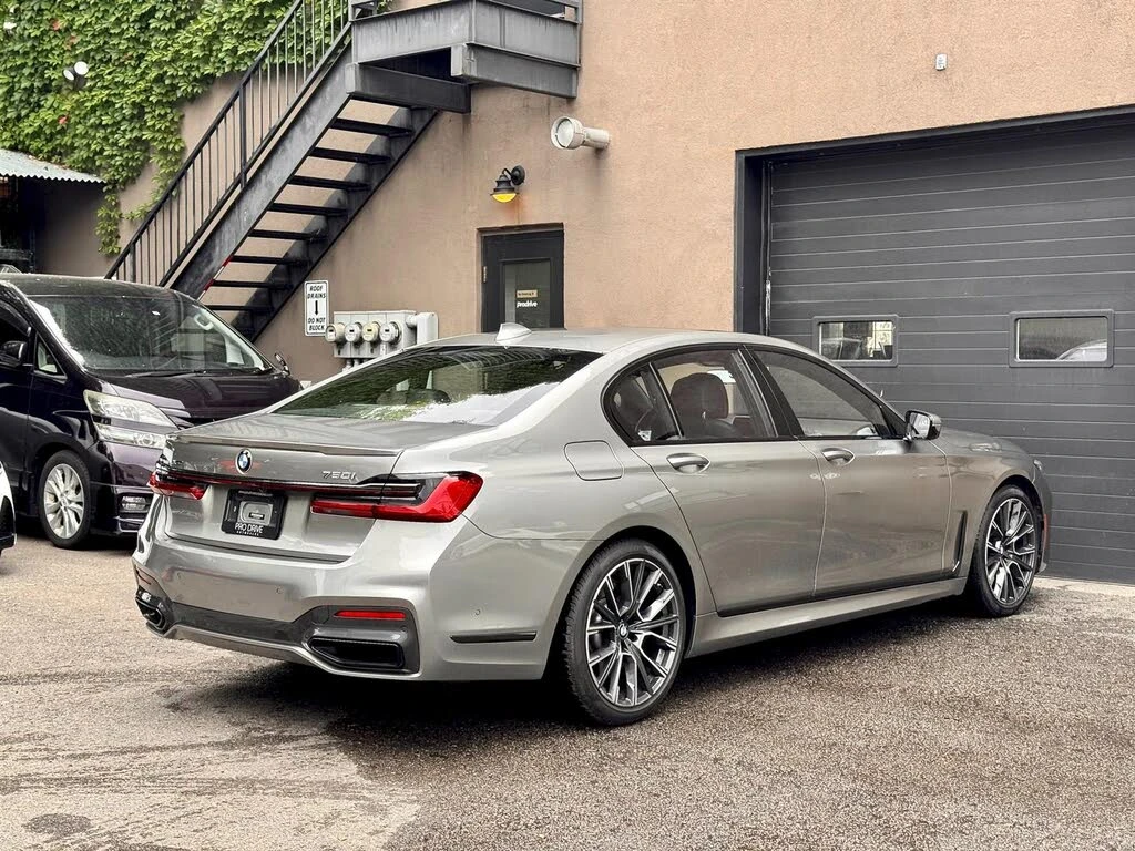 BMW 750 XDRIVE * CARBON CORE * LASER * MASSAGE * 360 - изображение 4 | Auto.bg BMW 750 XDRIVE * CARBON CORE * LASER * MASSAGE * 360 - изображение 4