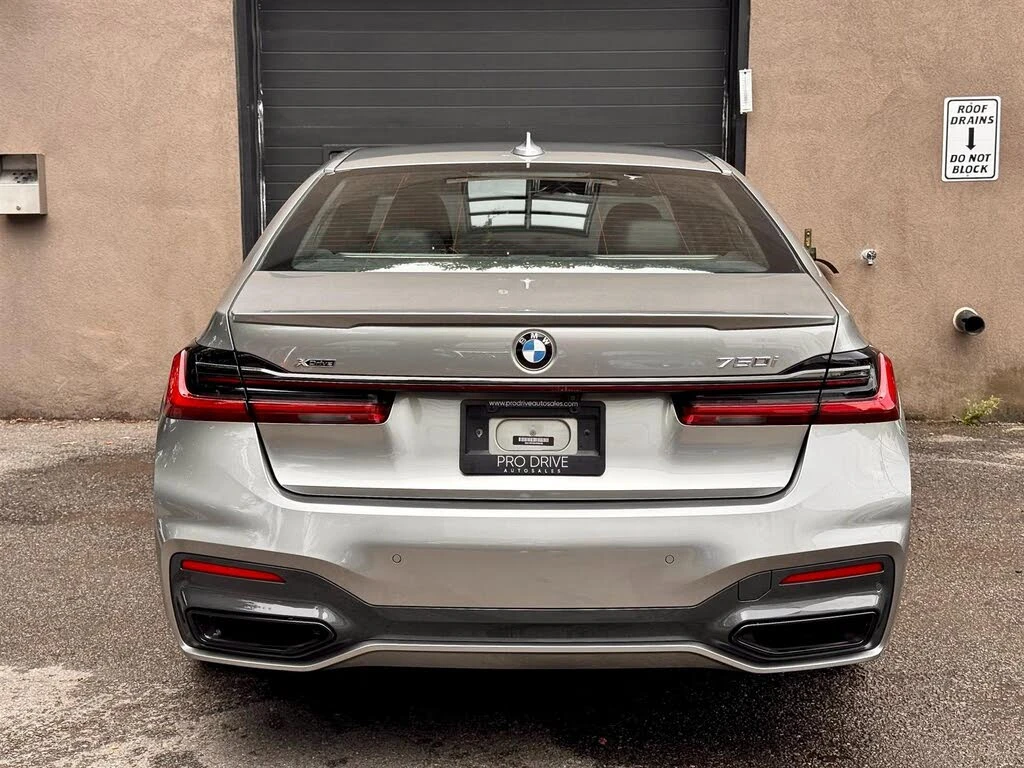 BMW 750 XDRIVE * CARBON CORE * LASER * MASSAGE * 360 - изображение 5 | Auto.bg BMW 750 XDRIVE * CARBON CORE * LASER * MASSAGE * 360 - изображение 5