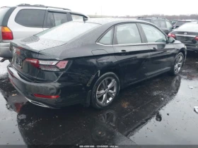 VW Jetta R-line* Keyless* Камера* Blind s.* - 8500 € / 16624.56 лв. - 13994068 7 | Car24.bg VW Jetta R-line* Keyless* Камера* Blind s.* - 8500 € / 16624.56 лв. - 13994068 7