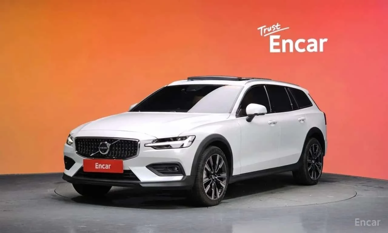 Volvo V60 * B5 Ultra AWD * ОПЦИЯ ЗА ФИНАНСИРАНЕ | Auto.bg — изображение 1 Volvo V60 * B5 Ultra AWD * ОПЦИЯ ЗА ФИНАНСИРАНЕ | Auto.bg — изображение 1