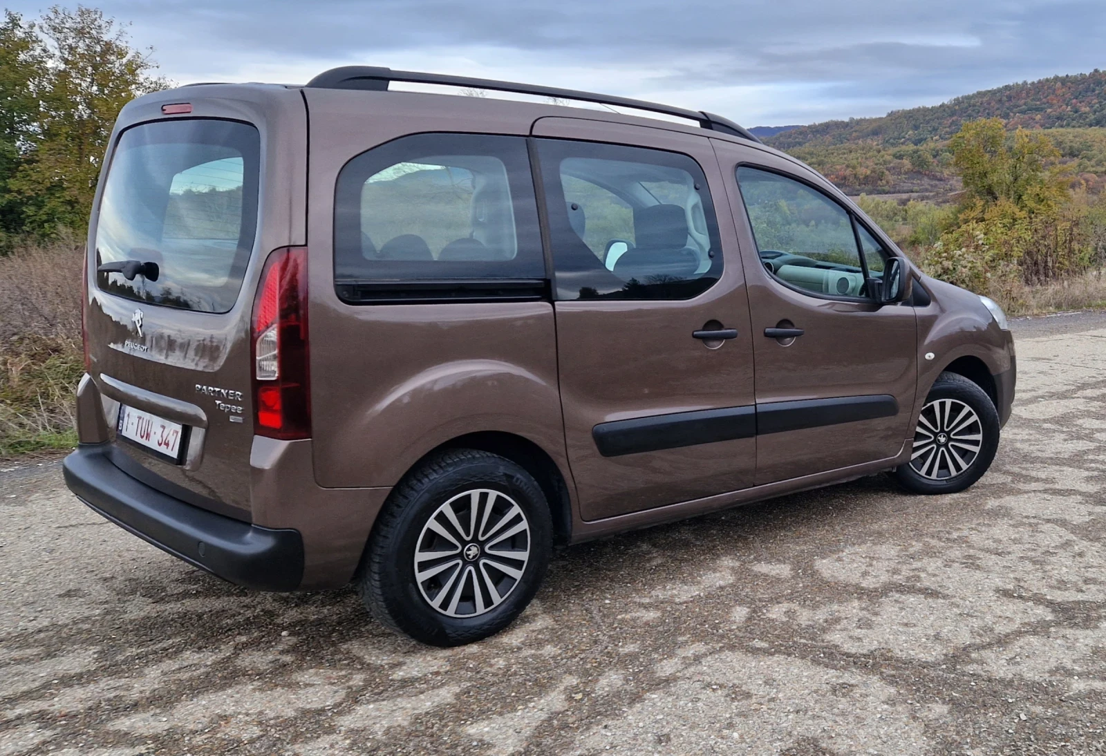 Peugeot Partner 1.6 e-HDI 92кн ТОП  - изображение 4 | Auto.bg Peugeot Partner 1.6 e-HDI 92кн ТОП  - изображение 4