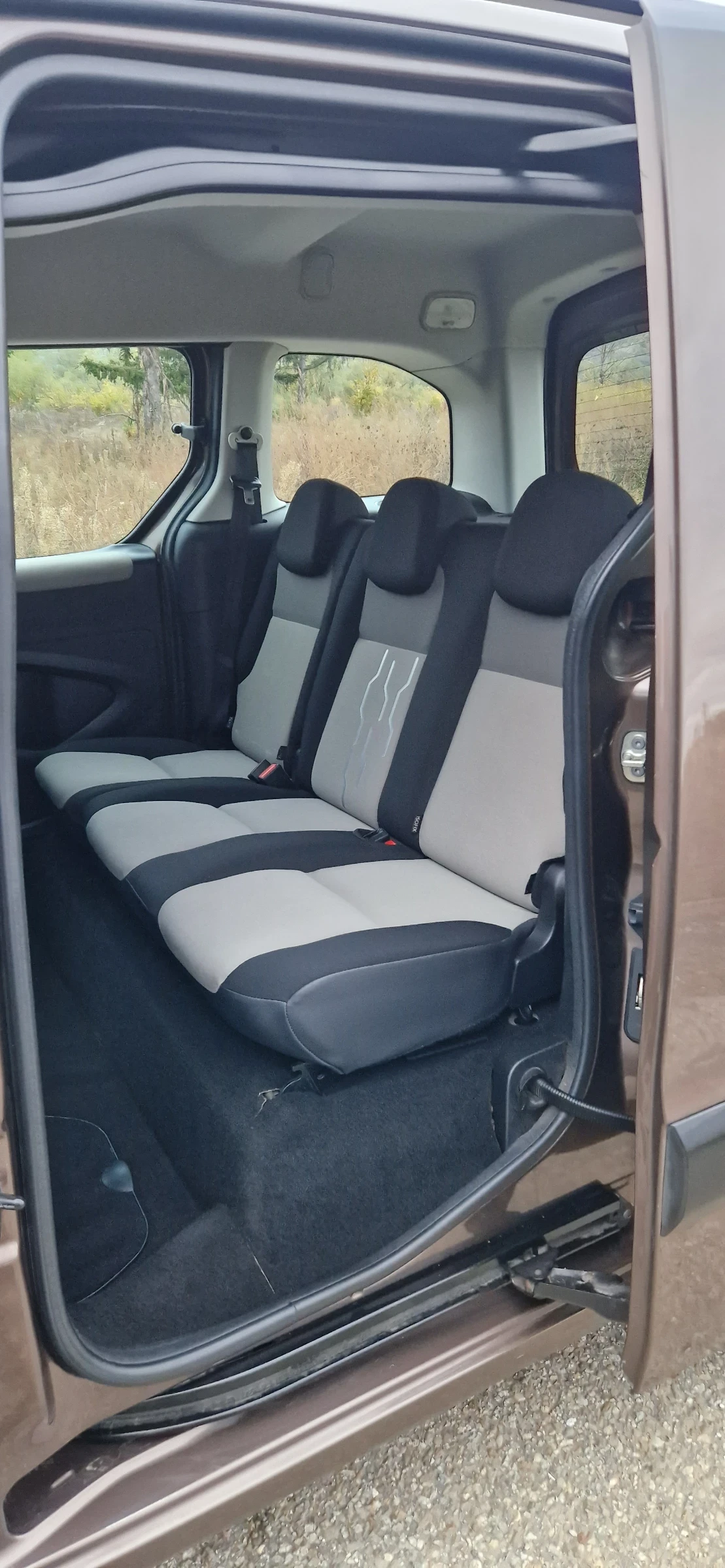 Peugeot Partner 1.6 e-HDI 92кн ТОП  - изображение 9 | Auto.bg Peugeot Partner 1.6 e-HDI 92кн ТОП  - изображение 9