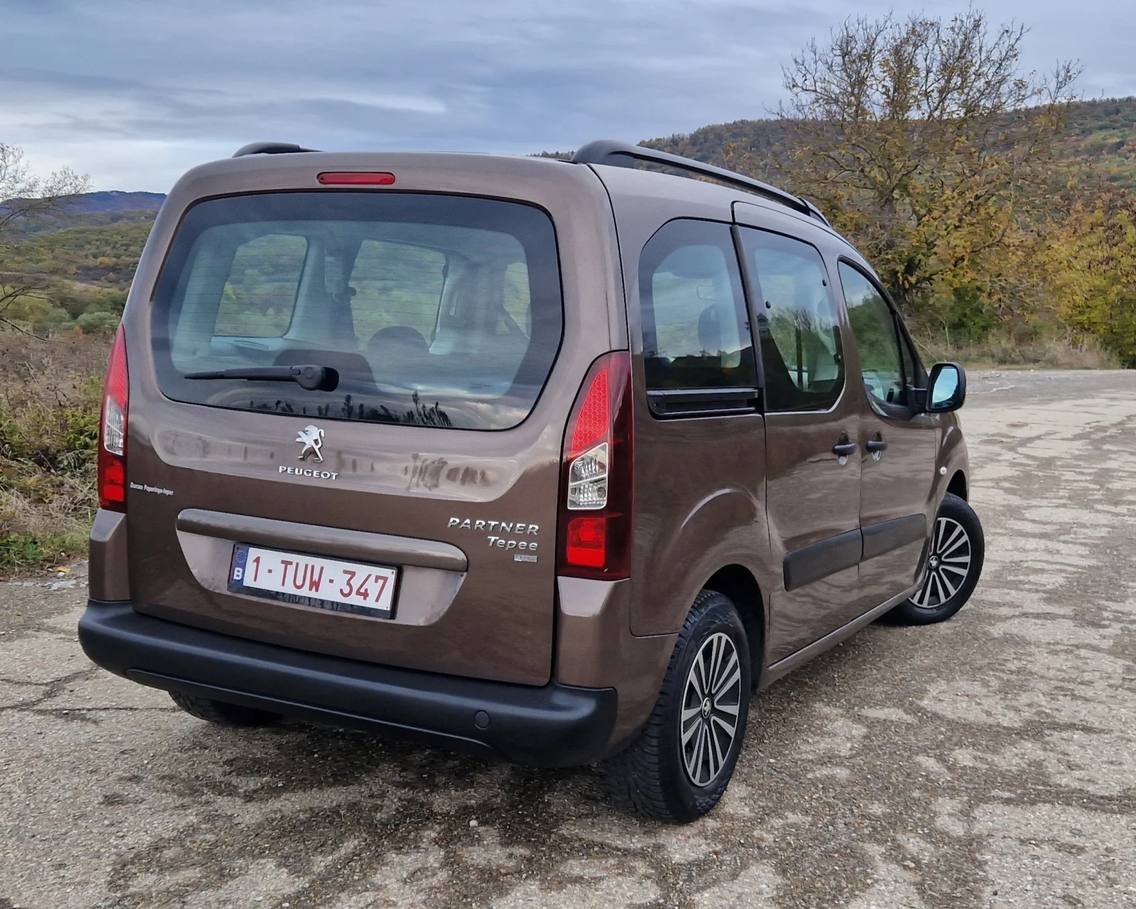 Peugeot Partner 1.6 e-HDI 92кн ТОП  - изображение 5 | Auto.bg Peugeot Partner 1.6 e-HDI 92кн ТОП  - изображение 5