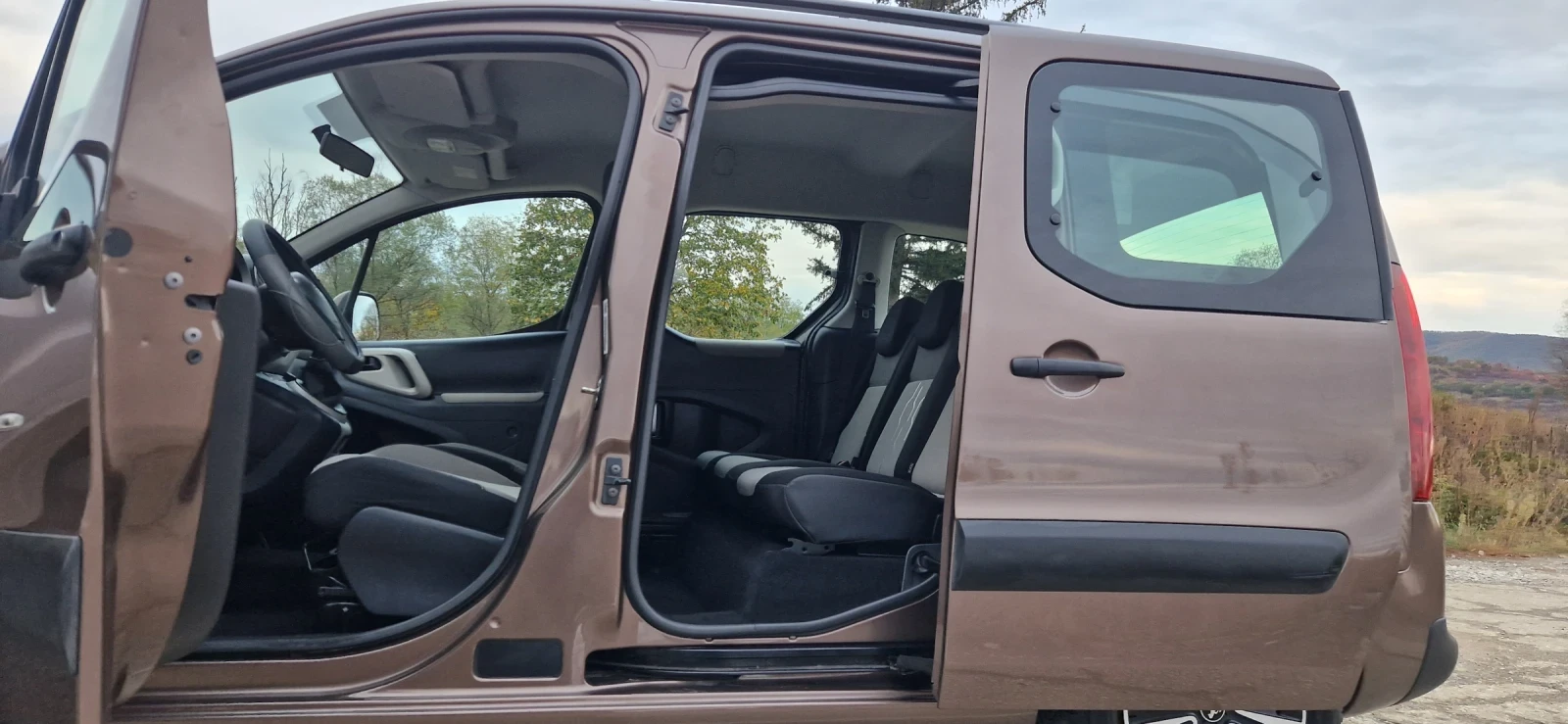 Peugeot Partner 1.6 e-HDI 92кн ТОП  - изображение 10 | Auto.bg Peugeot Partner 1.6 e-HDI 92кн ТОП  - изображение 10