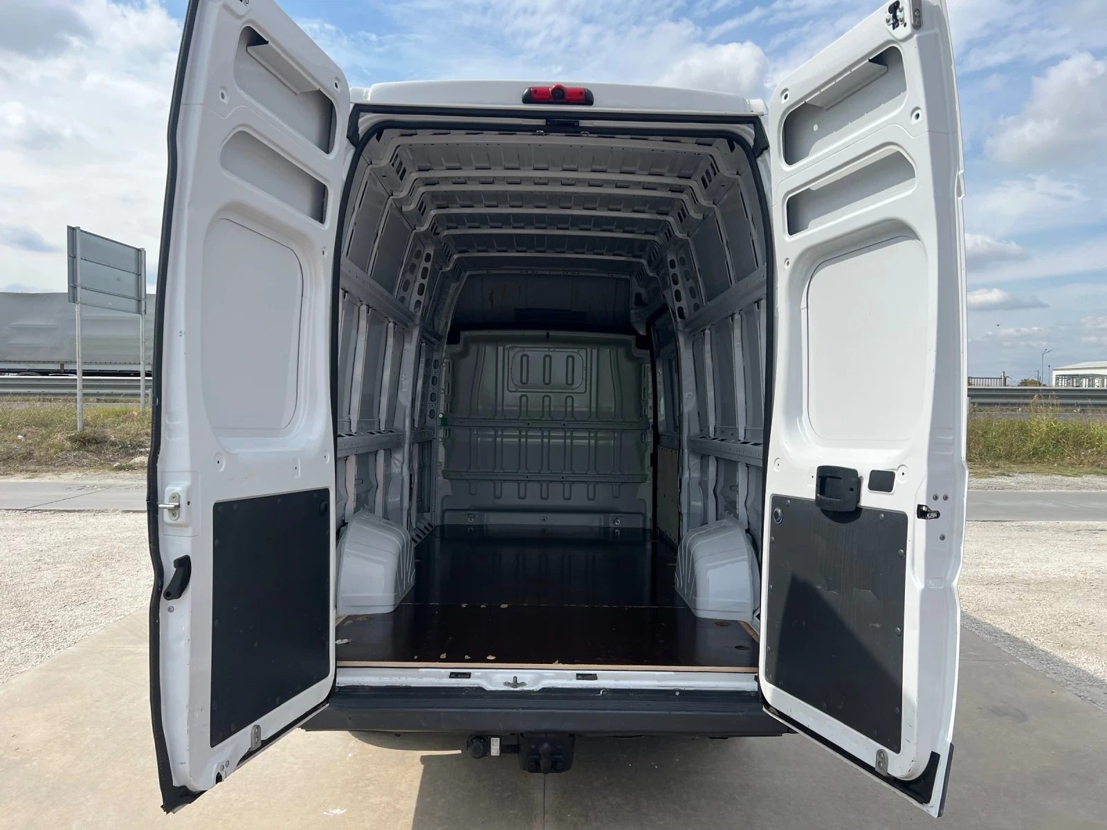 Fiat Ducato 2.3d-Maxi-Klima - изображение 9 | Auto.bg Fiat Ducato 2.3d-Maxi-Klima - изображение 9