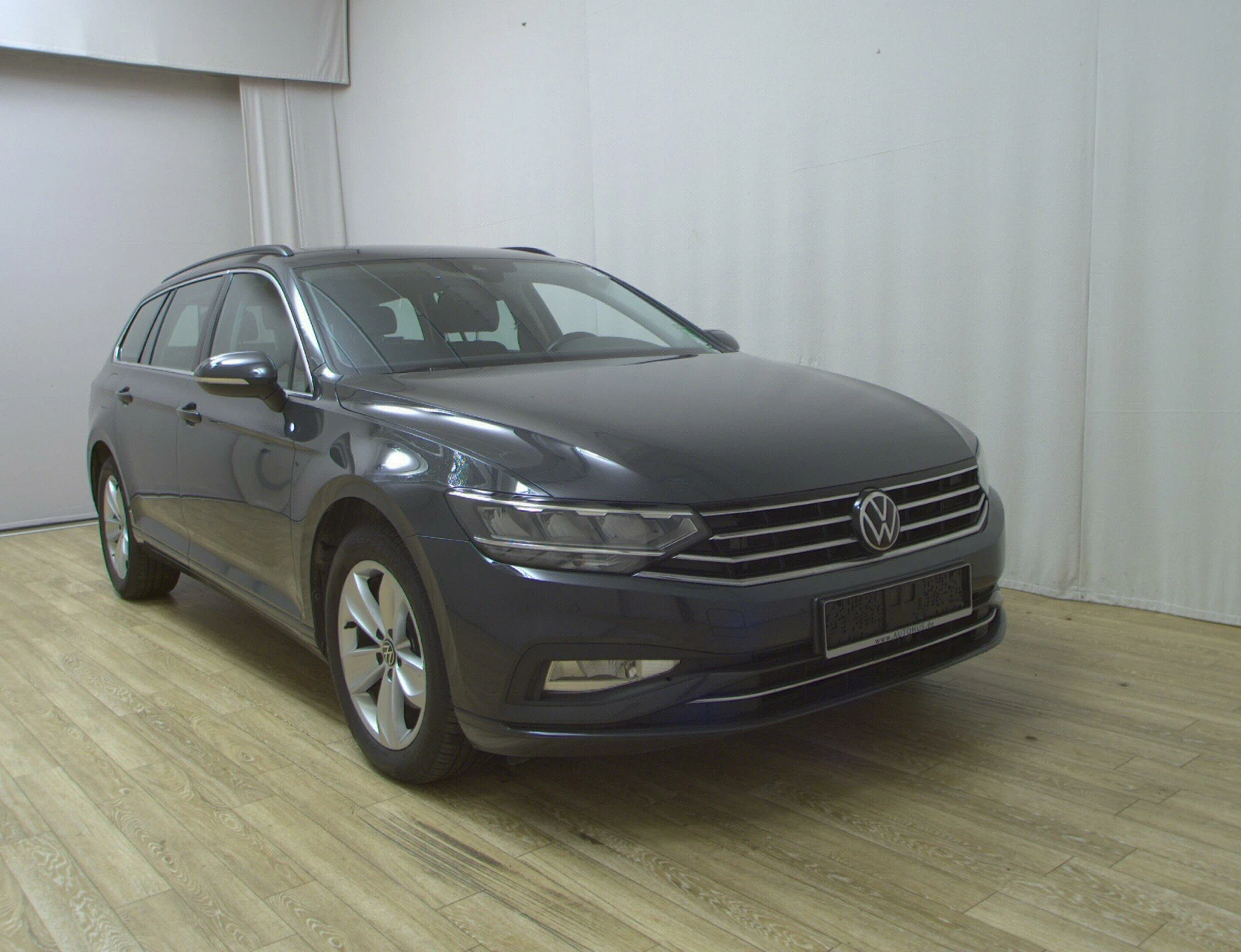 VW Passat Variant 2.0 TDI Navi LED | Auto.bg — изображение 1 VW Passat Variant 2.0 TDI Navi LED | Auto.bg — изображение 1
