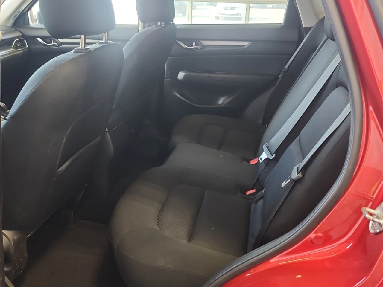 Mazda CX-5 * АВТО КРЕДИТ* ЦЕНА ДО БГ * СЕРВИЗНА ИСТОРИЯ *  - изображение 9 | Auto.bg Mazda CX-5 * АВТО КРЕДИТ* ЦЕНА ДО БГ * СЕРВИЗНА ИСТОРИЯ *  - изображение 9