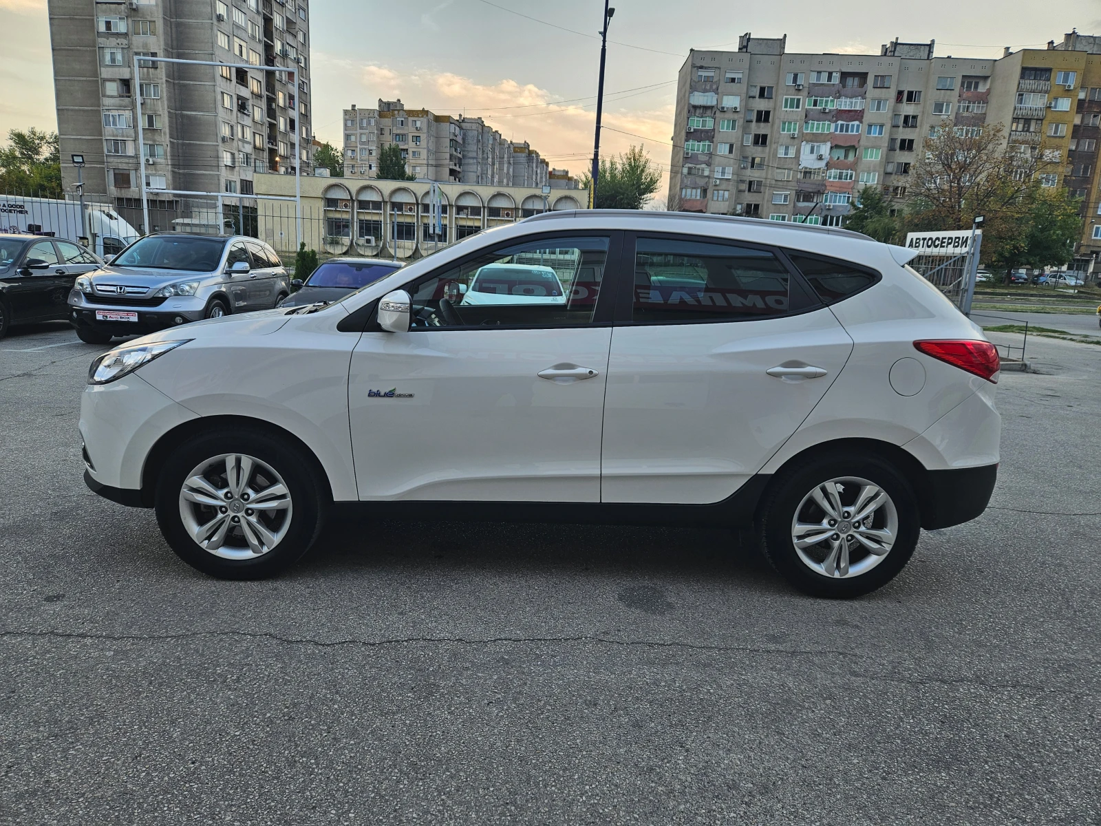 Hyundai IX35 1.6i (135 Hp) BLUE drive/КАМЕРА - изображение 2 | Auto.bg Hyundai IX35 1.6i (135 Hp) BLUE drive/КАМЕРА - изображение 2