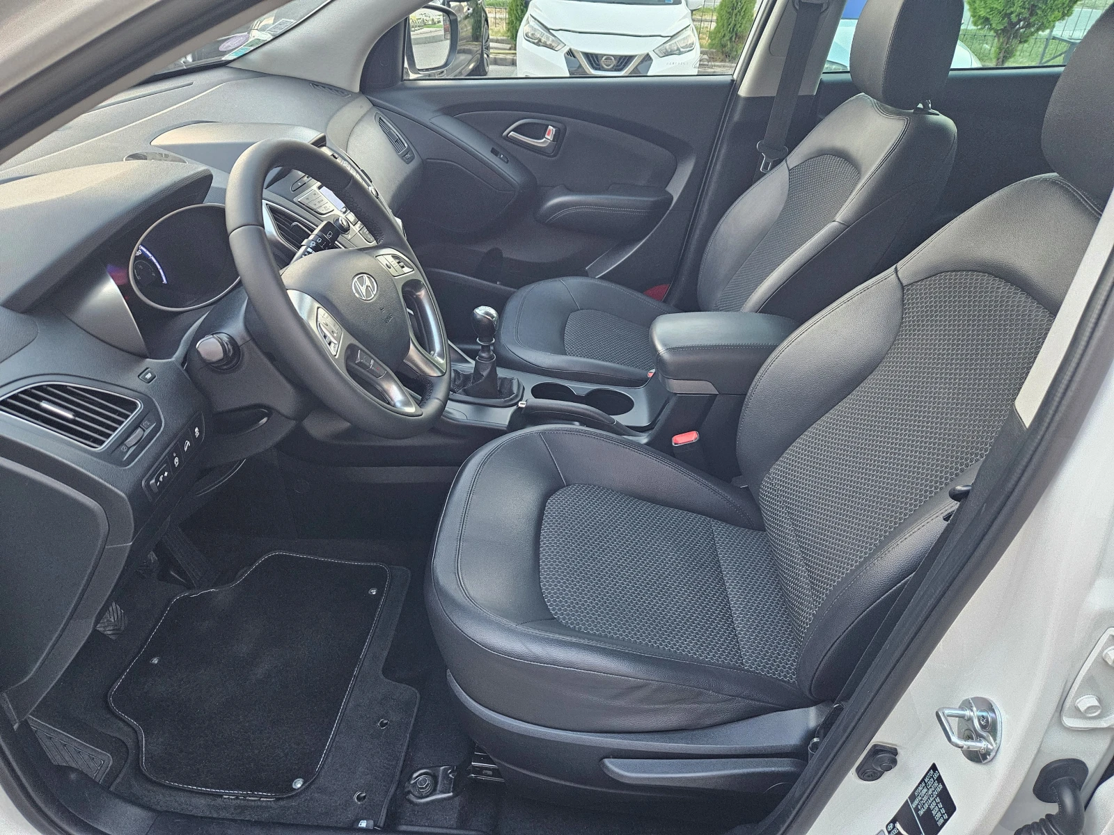 Hyundai IX35 1.6i (135 Hp) BLUE drive/КАМЕРА - изображение 10 | Auto.bg Hyundai IX35 1.6i (135 Hp) BLUE drive/КАМЕРА - изображение 10