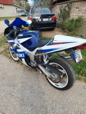 Suzuki Gsxr GSXR 600 | Auto.bg — изображение 6 Suzuki Gsxr GSXR 600 | Auto.bg — изображение 6