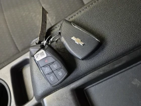 Chevrolet Silverado CUSTOM CREW CAB STD BED 4cyl | Auto.bg — изображение 8 Chevrolet Silverado CUSTOM CREW CAB STD BED 4cyl | Auto.bg — изображение 8
