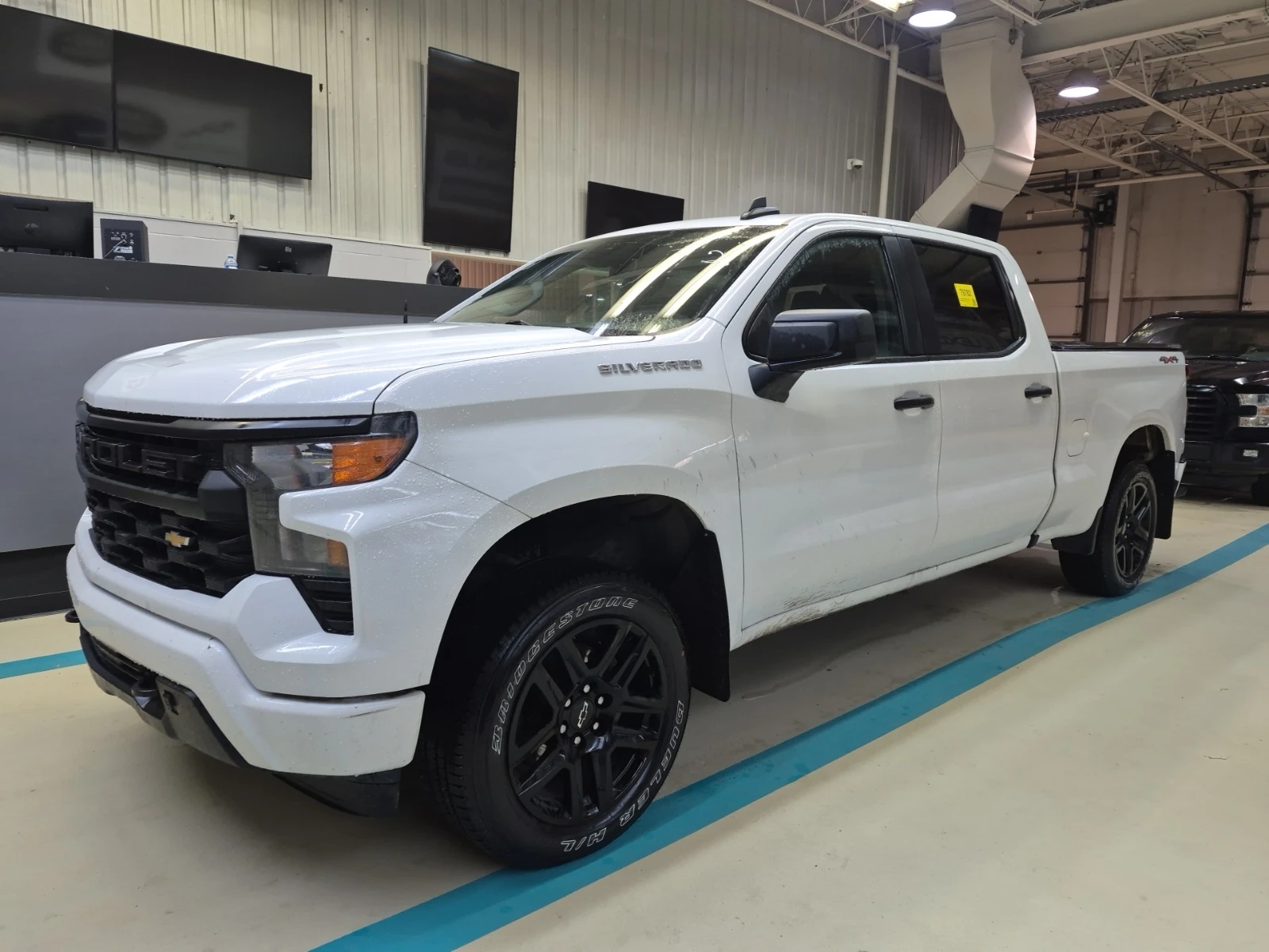 Chevrolet Silverado CUSTOM CREW CAB STD BED 4cyl | Auto.bg — изображение 1 Chevrolet Silverado CUSTOM CREW CAB STD BED 4cyl | Auto.bg — изображение 1