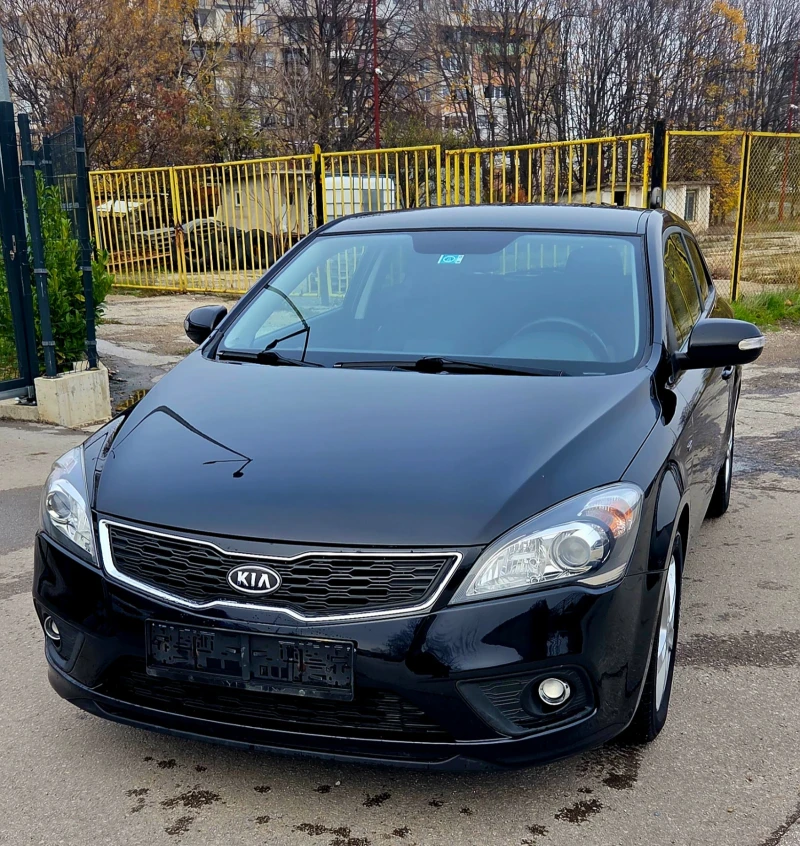 Kia Ceed 1.6 газ бензин - 7400 лв. / 3783.56 € - 43570946 1 | Car24.bg Kia Ceed 1.6 газ бензин - 7400 лв. / 3783.56 € - 43570946 1