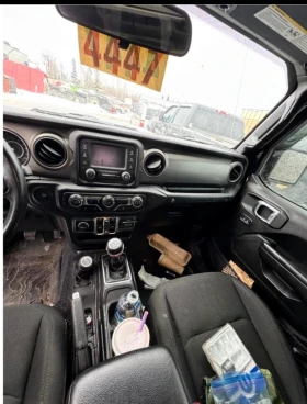 Jeep Wrangler UNLIMITED SPORT 3.6 V6 2019 РЪЧНИ СКОРОСТИ - 14900 € / 29141.87 лв. - 43064280 15 | Car24.bg Jeep Wrangler UNLIMITED SPORT 3.6 V6 2019 РЪЧНИ СКОРОСТИ - 14900 € / 29141.87 лв. - 43064280 15