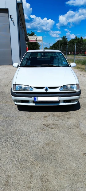 Renault 19
