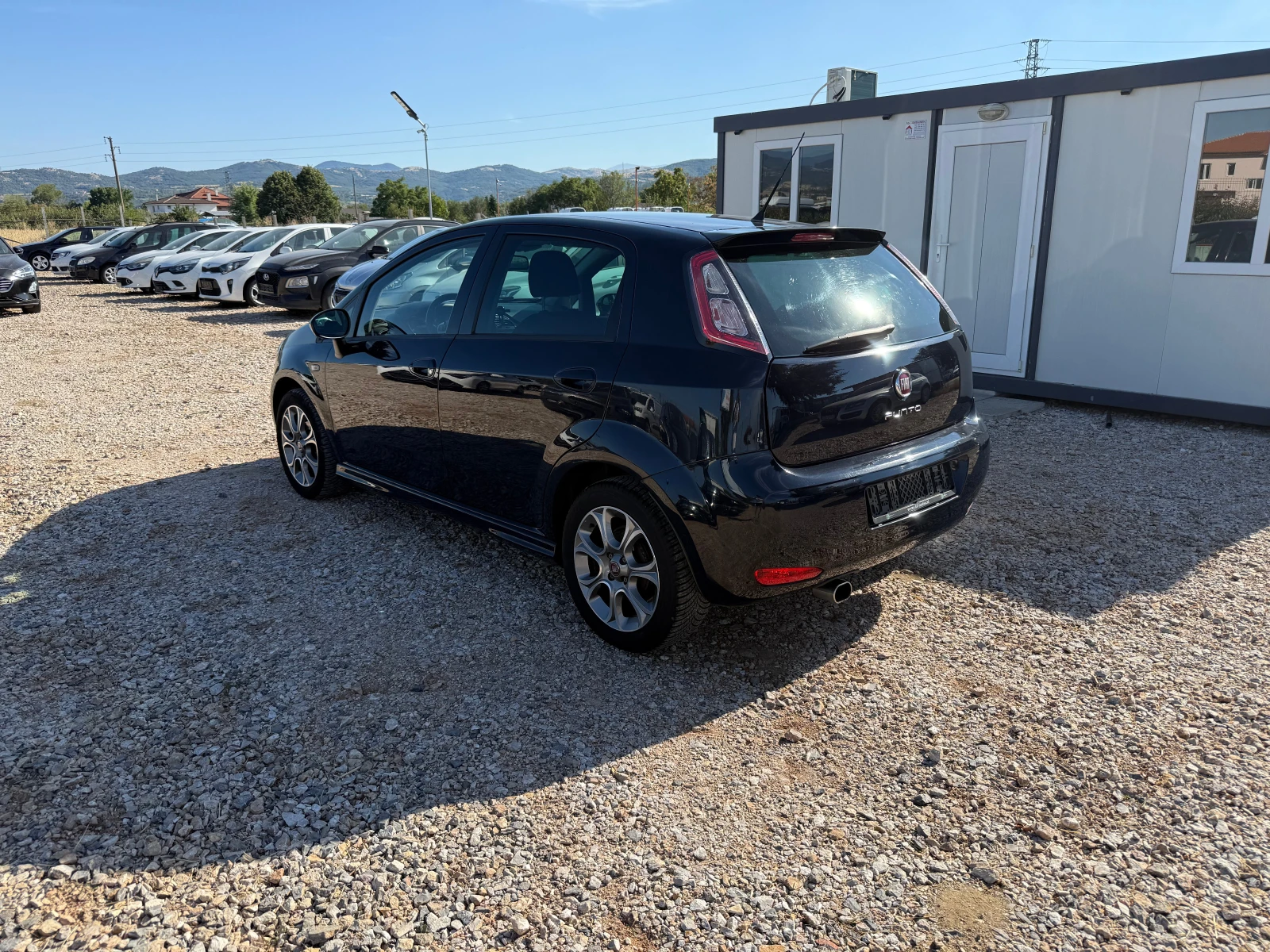 Fiat Punto 0.9i/SPORT/EURO6 - изображение 4 | Auto.bg Fiat Punto 0.9i/SPORT/EURO6 - изображение 4