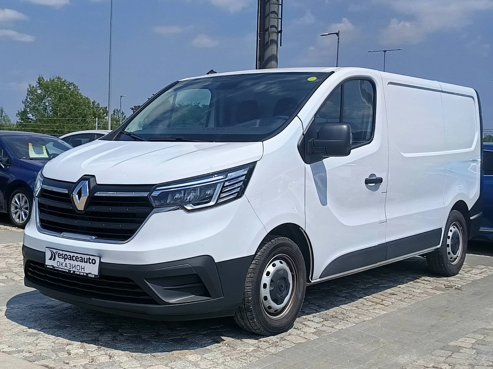 Renault Trafic 2.0dCi/ 110к.с./L1H1/ КАПАРИРАН | Auto.bg — изображение 1 Renault Trafic 2.0dCi/ 110к.с./L1H1/ КАПАРИРАН | Auto.bg — изображение 1