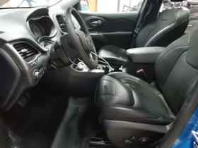 Jeep Cherokee 3.2L 6 4x4 w/Front Whl Drv - 35900 лв. / 18355.38 € - 92091528 13 | Car24.bg Jeep Cherokee 3.2L 6 4x4 w/Front Whl Drv - 35900 лв. / 18355.38 € - 92091528 13
