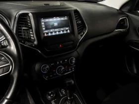 Jeep Cherokee * APPLE CARPLAY | ANDROID AUTO | REARVIEW CAMERA * - 17550 € / 34324.82 лв. - 88285472 17 | Car24.bg Jeep Cherokee * APPLE CARPLAY | ANDROID AUTO | REARVIEW CAMERA * - 17550 € / 34324.82 лв. - 88285472 17