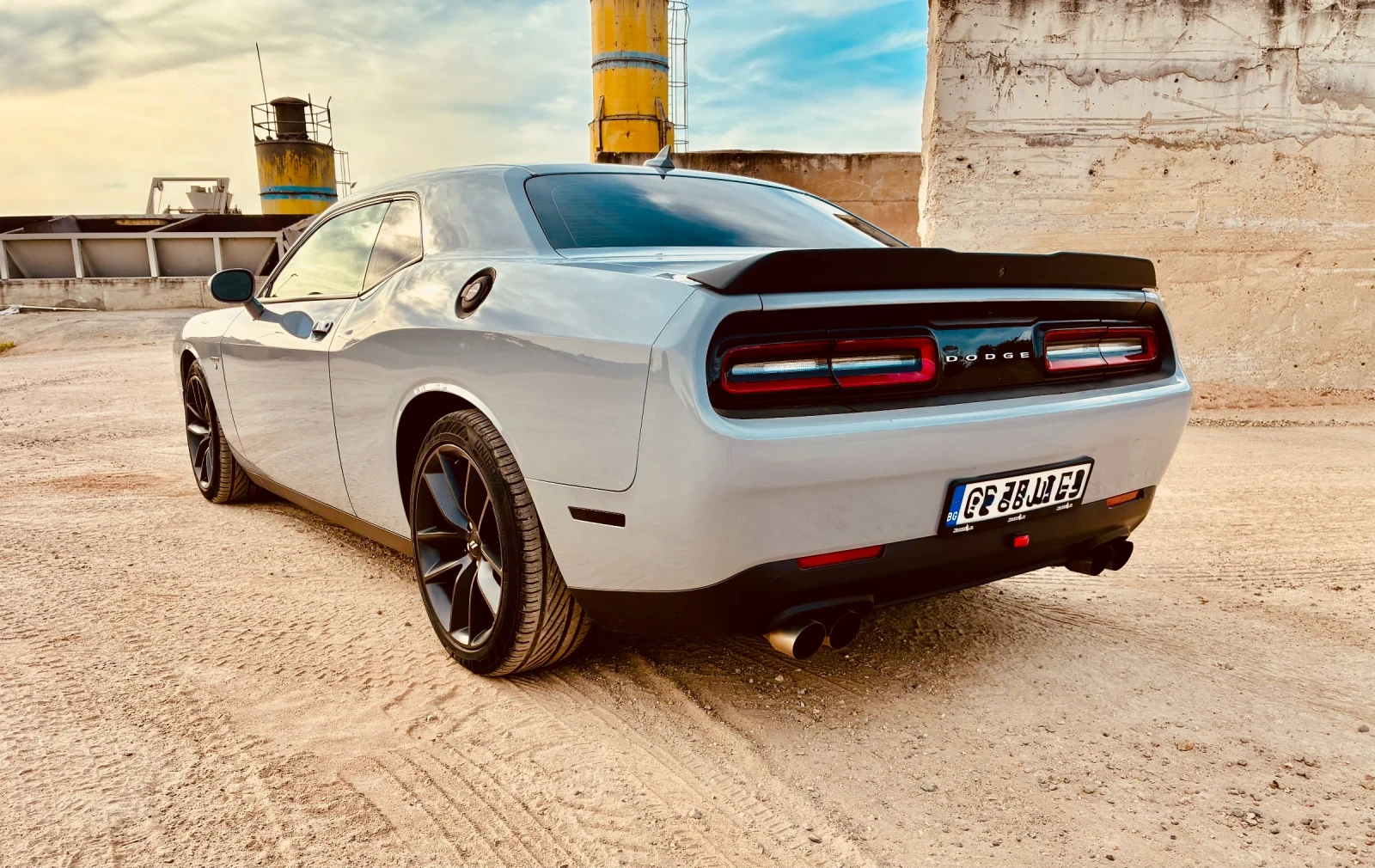 Dodge Challenger 5.7 R/T Plus - изображение 3 | Auto.bg Dodge Challenger 5.7 R/T Plus - изображение 3