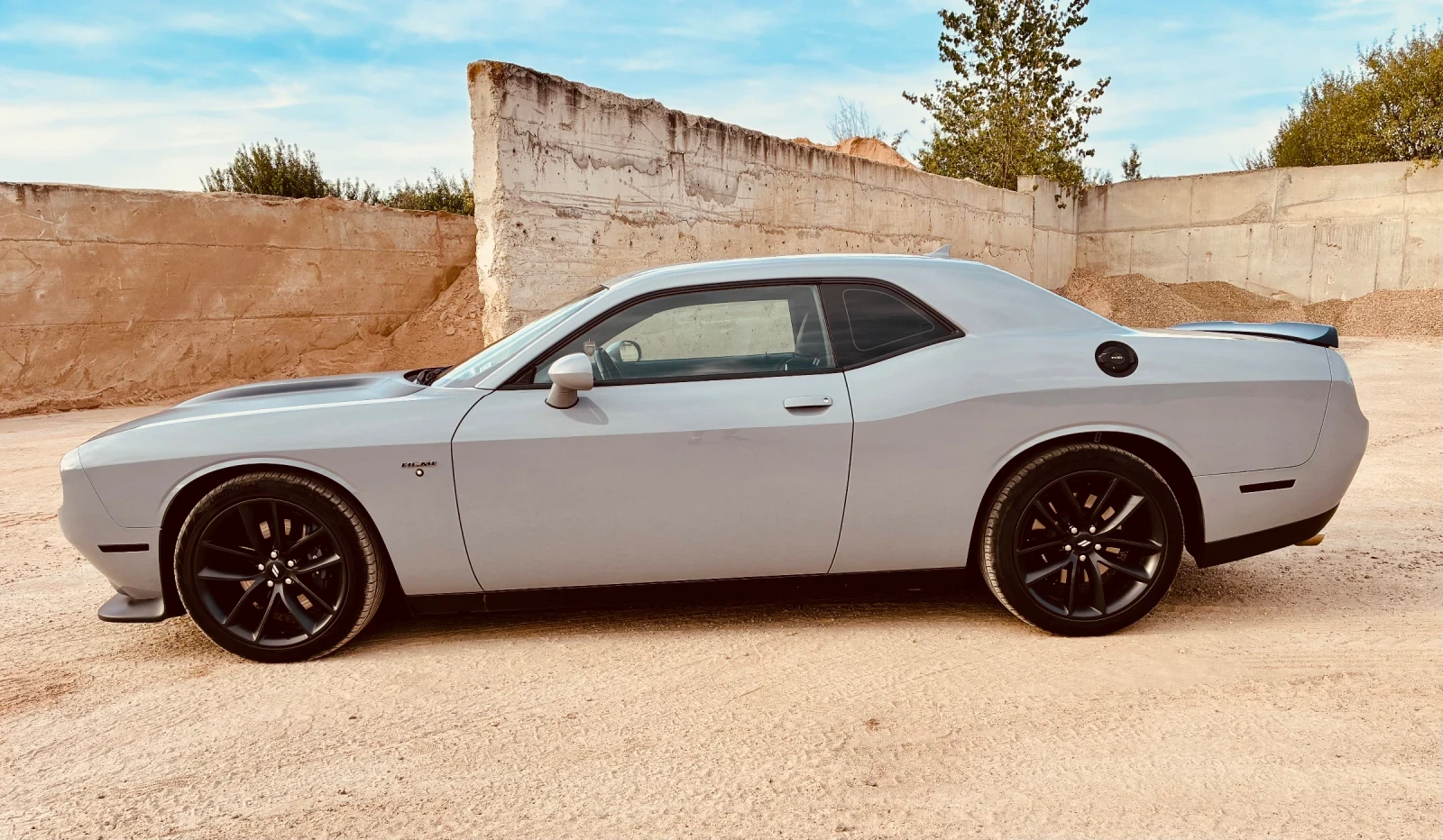 Dodge Challenger 5.7 R/T Plus - изображение 2 | Auto.bg Dodge Challenger 5.7 R/T Plus - изображение 2