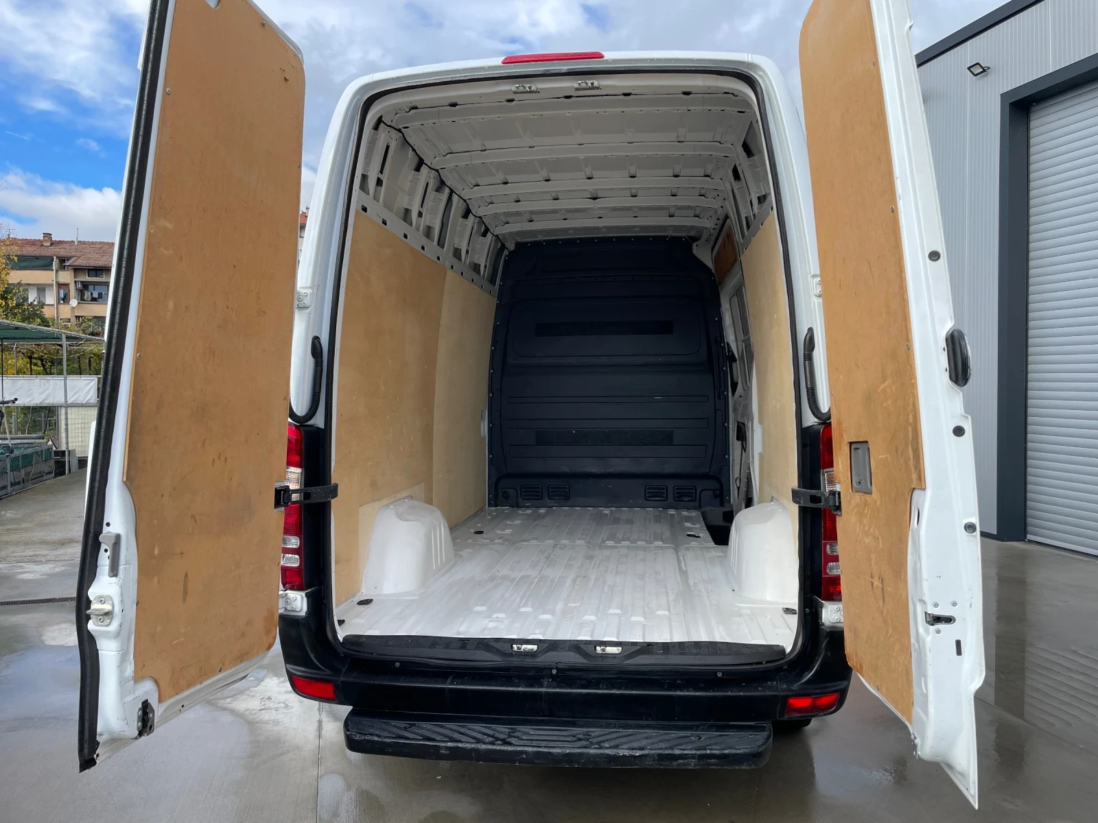 Mercedes-Benz Sprinter 316 //314CDI// 133600km!!!! - изображение 8 | Auto.bg Mercedes-Benz Sprinter 316 //314CDI// 133600km!!!! - изображение 8