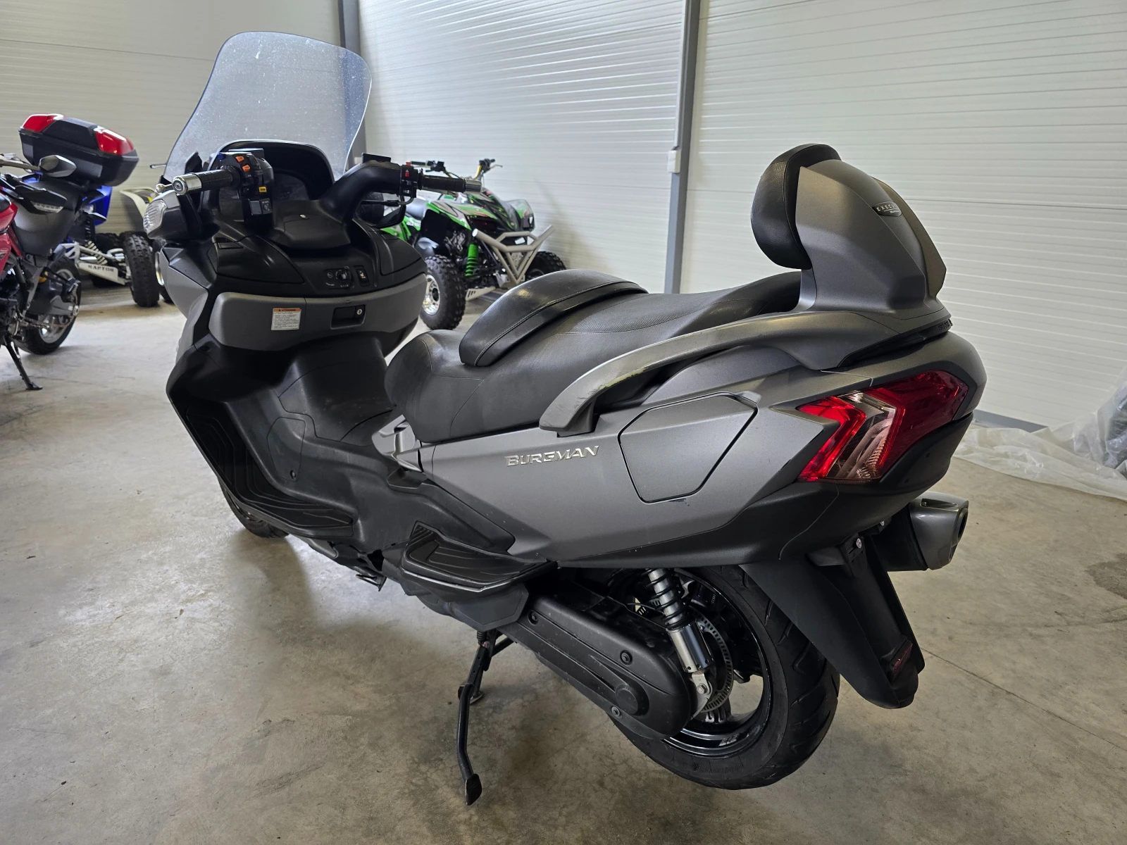 Suzuki Burgman 650ie, Executive, Подгрев седалка! - изображение 5 | Auto.bg Suzuki Burgman 650ie, Executive, Подгрев седалка! - изображение 5