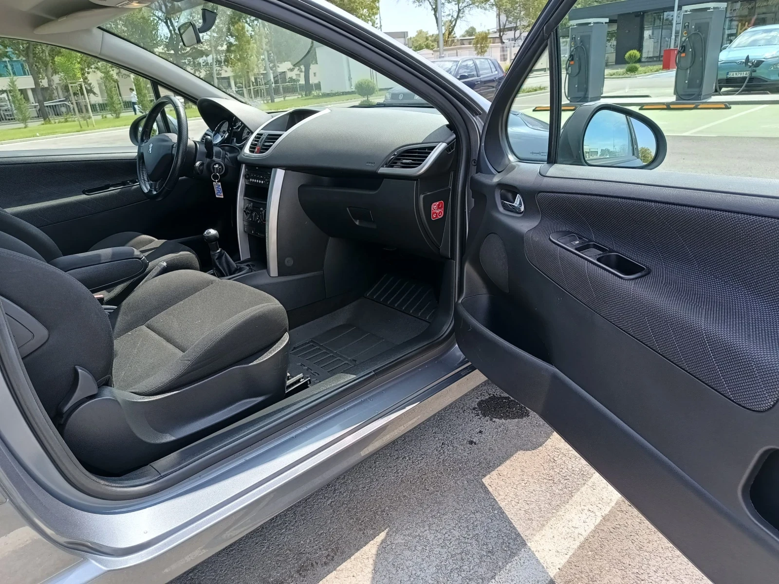 Peugeot 207 1.6 120 к.с - изображение 10 | Auto.bg Peugeot 207 1.6 120 к.с - изображение 10