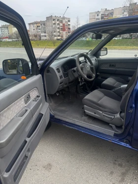 Nissan Navara 2.5 131 hp | Auto.bg — изображение 6 Nissan Navara 2.5 131 hp | Auto.bg — изображение 6