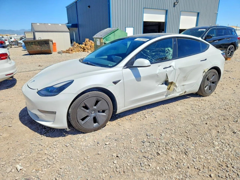 Tesla Model 3 - 13000 € / 25425.79 лв. - 31883894 1 | Car24.bg Tesla Model 3 - 13000 € / 25425.79 лв. - 31883894 1