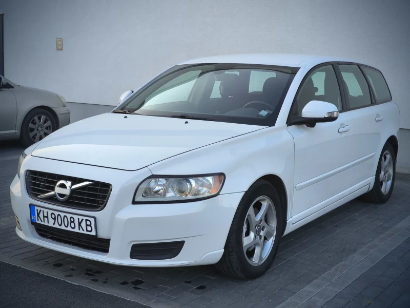 Volvo V50 1.6 FACELIFT - 4000 € - 99555039 1 | Car24.bg Volvo V50 1.6 FACELIFT - 4000 € - 99555039 1