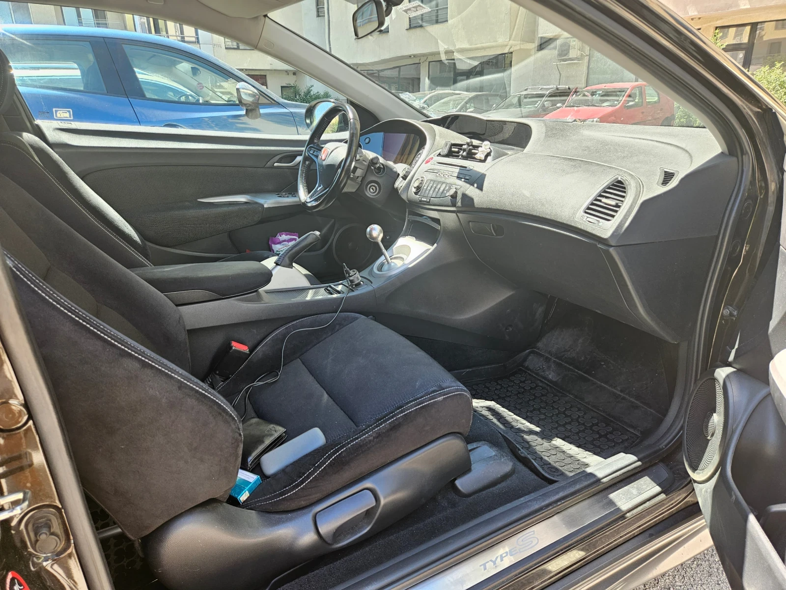 Honda Civic  - изображение 8 | Auto.bg Honda Civic  - изображение 8