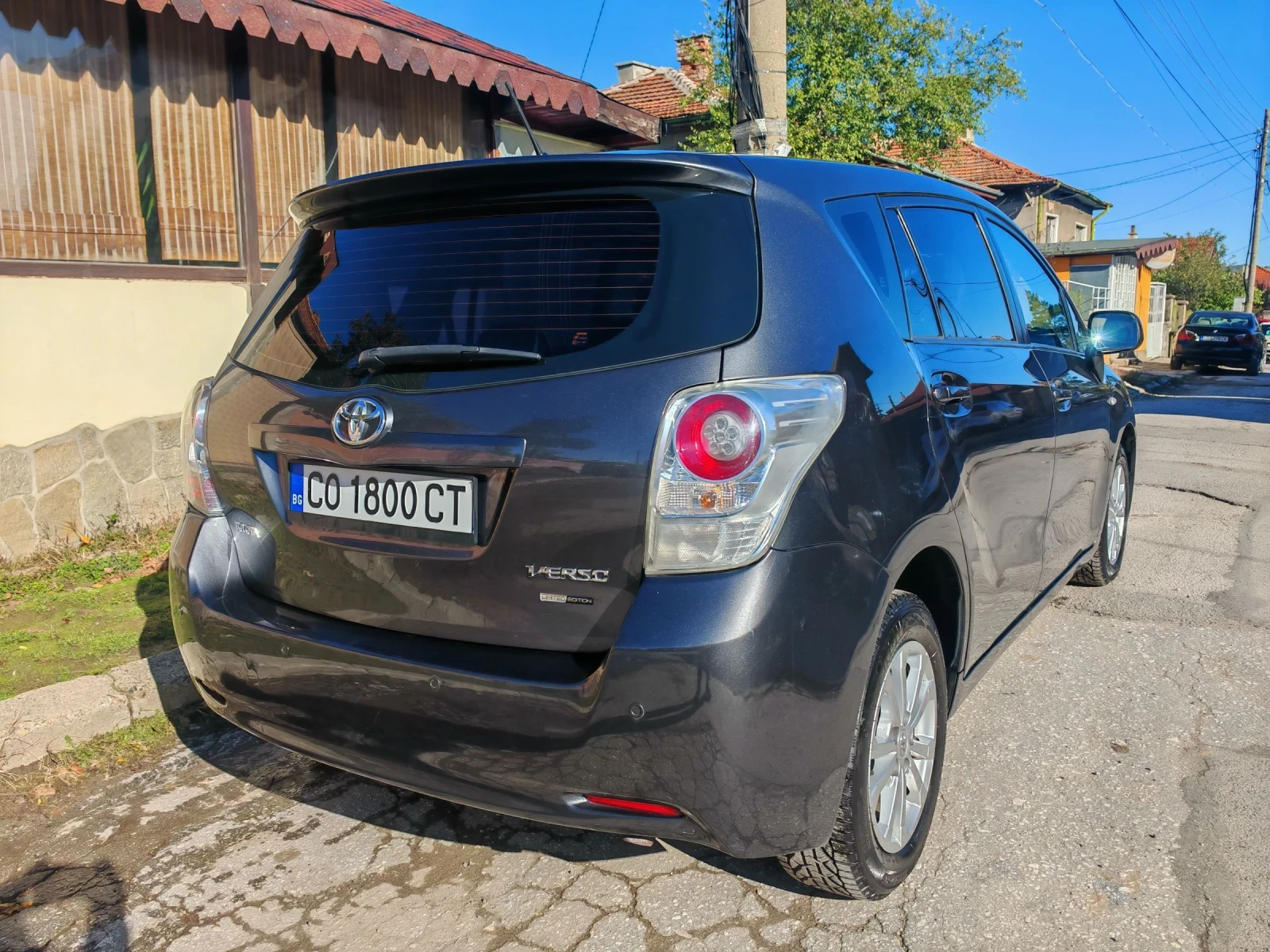 Toyota Verso 1.6 бензин 132к.с. 175хил.км - изображение 3 | Auto.bg Toyota Verso 1.6 бензин 132к.с. 175хил.км - изображение 3