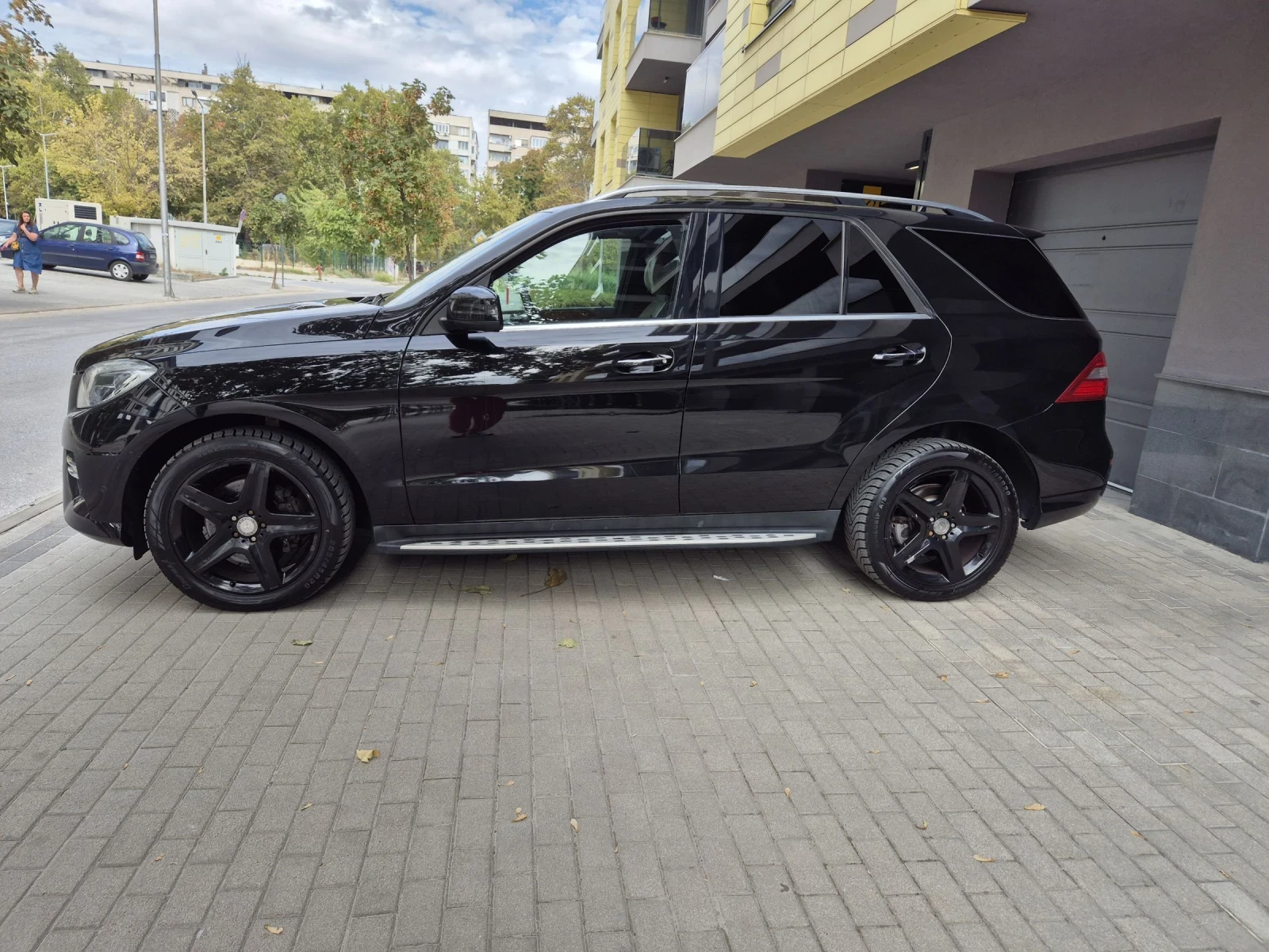 Mercedes-Benz ML 350 AMG PAKET /ОБДУХВАНЕ/KEY LESS GO/ ПОДГРЕВ  - изображение 5 | Auto.bg Mercedes-Benz ML 350 AMG PAKET /ОБДУХВАНЕ/KEY LESS GO/ ПОДГРЕВ  - изображение 5