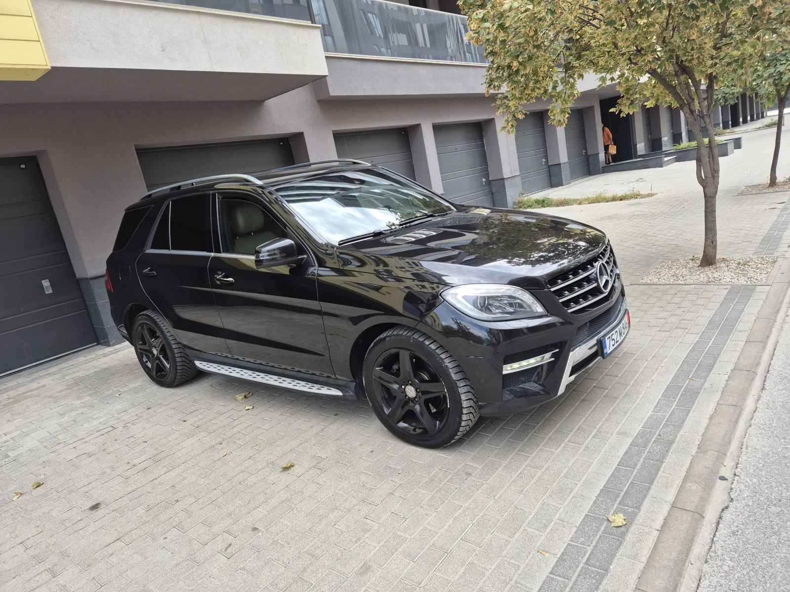Mercedes-Benz ML 350 AMG PAKET /ОБДУХВАНЕ/KEY LESS GO/ ПОДГРЕВ  - изображение 3 | Auto.bg Mercedes-Benz ML 350 AMG PAKET /ОБДУХВАНЕ/KEY LESS GO/ ПОДГРЕВ  - изображение 3