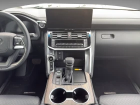 Toyota Land cruiser 300-VX* 6+ 1* TV* DISTR* MEMORY* 360CAM* KEYLESS | Auto.bg — изображение 11 Toyota Land cruiser 300-VX* 6+ 1* TV* DISTR* MEMORY* 360CAM* KEYLESS | Auto.bg — изображение 11