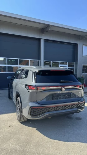 VW Tayron 1.5 eTSI R-line НОВА! | Auto.bg — изображение 5 VW Tayron 1.5 eTSI R-line НОВА! | Auto.bg — изображение 5