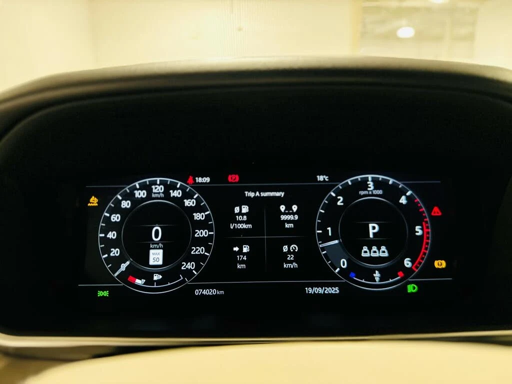 Land Rover Range Rover Sport SILVER EDITION TD6 HSE 4WD - изображение 9 | Auto.bg Land Rover Range Rover Sport SILVER EDITION TD6 HSE 4WD - изображение 9