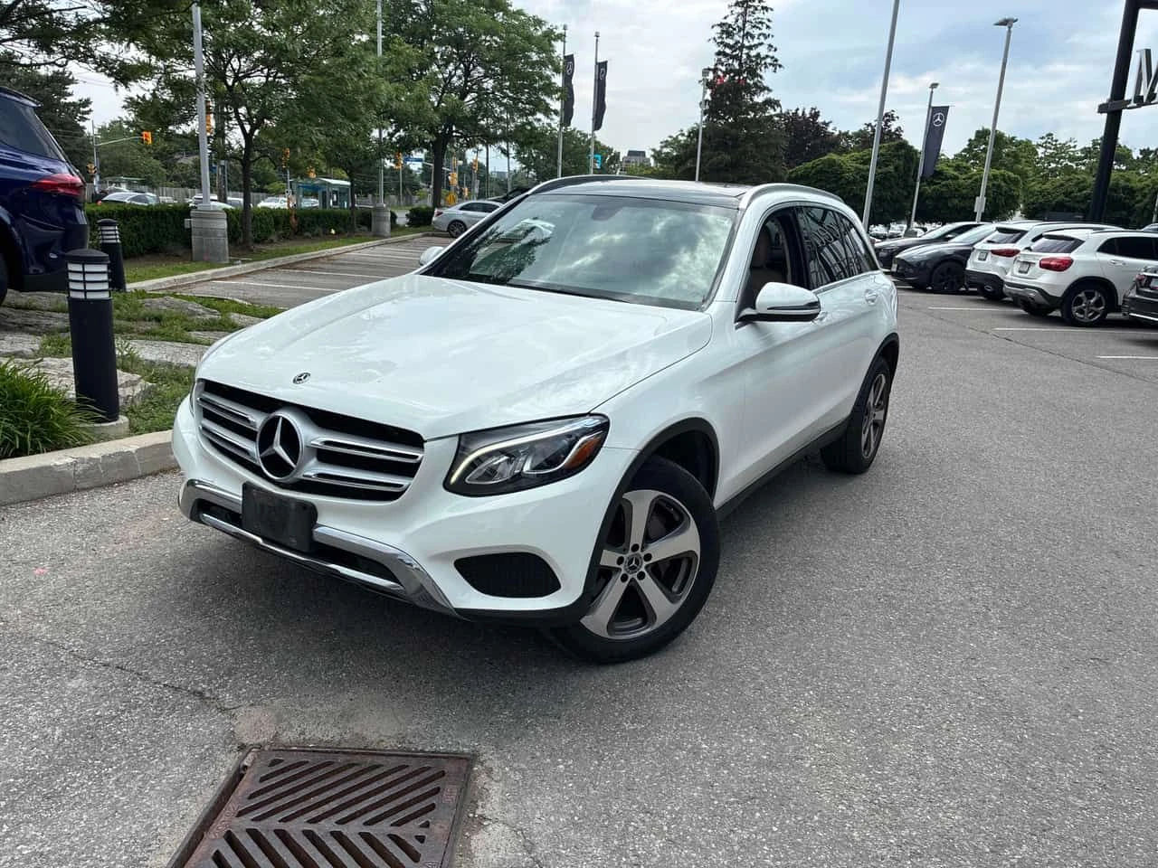 Mercedes-Benz GLC 300 * ПРЕДСТАВИТЕЛСТВО * КАМЕРА * ПОДГРЕВ * ПАМЕТ | Auto.bg — изображение 1 Mercedes-Benz GLC 300 * ПРЕДСТАВИТЕЛСТВО * КАМЕРА * ПОДГРЕВ * ПАМЕТ | Auto.bg — изображение 1
