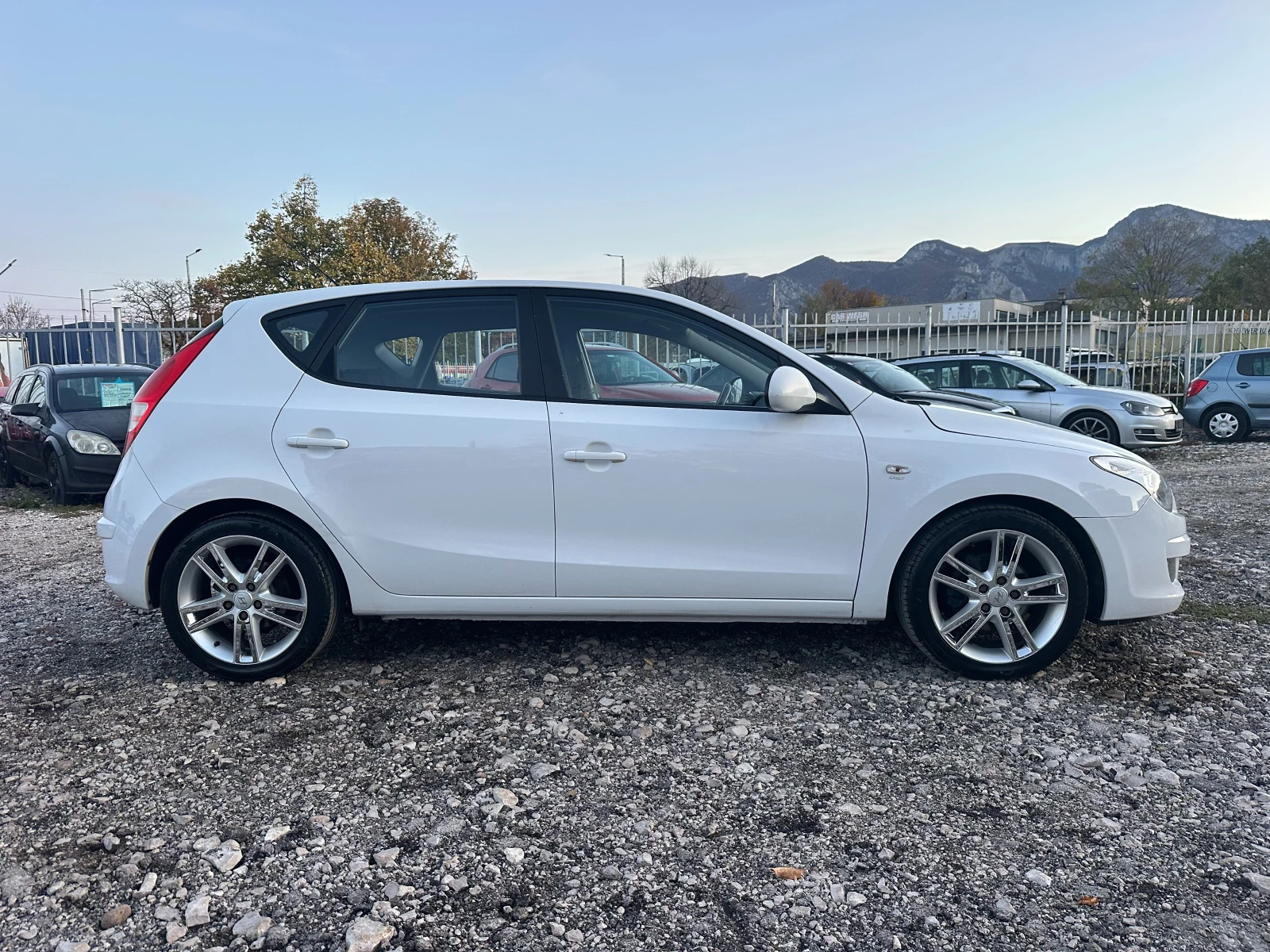 Hyundai I30 1, 6CRDI-116kc - изображение 2 | Auto.bg Hyundai I30 1, 6CRDI-116kc - изображение 2