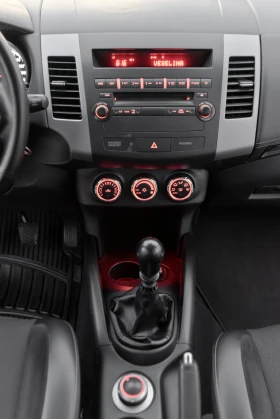 Peugeot 4007 2.2hdi 4x4 | Auto.bg — изображение 15 Peugeot 4007 2.2hdi 4x4 | Auto.bg — изображение 15