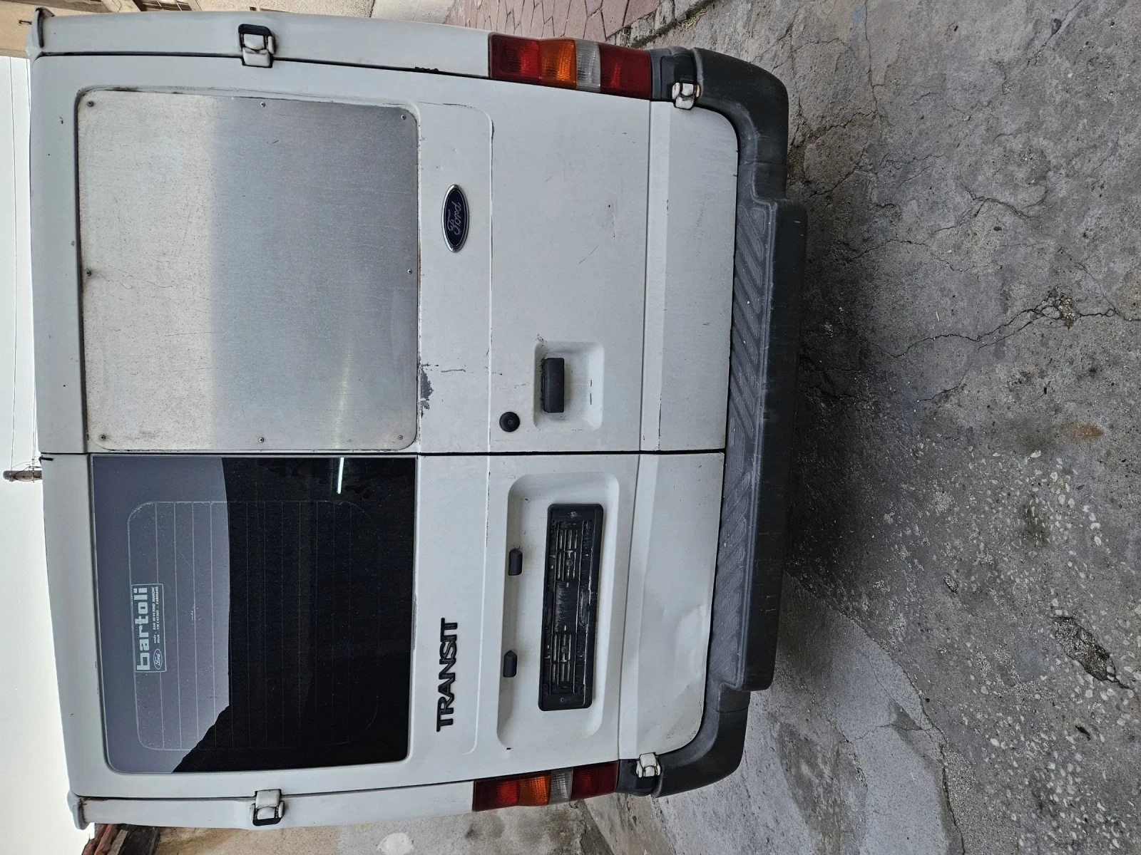 Ford Transit БУСА СЕ ПРОДАВА ЦЯЛ ЗА ЧАСТИ! - изображение 6 | Auto.bg Ford Transit БУСА СЕ ПРОДАВА ЦЯЛ ЗА ЧАСТИ! - изображение 6